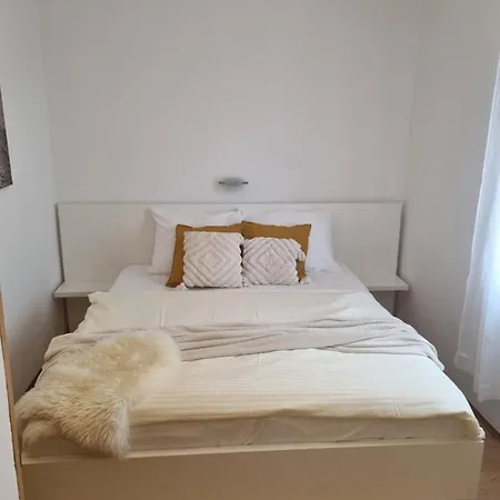 Ferienwohnung App Mira Crikvenica Exterior foto
