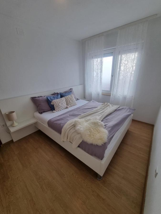 App Mira